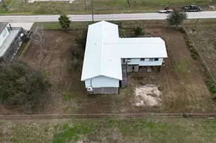 963 Gulfview Dr, Crystal Beach, TX 77650 - Photo 6