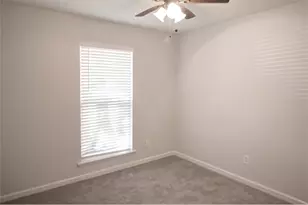 28 E Brookberry Ct, The Woodlands, TX 77381 - Photo 10