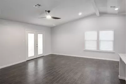 28 E Brookberry Court, The Woodlands, TX 77381 - Photo 4