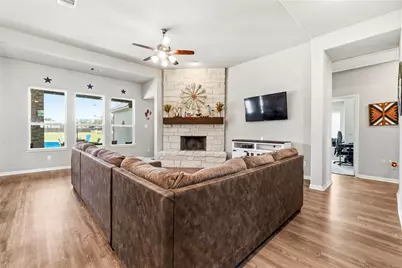 16465 Stonewall Street, Conroe, TX 77303 - Photo 8