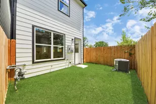 5029 Broom St, Houston, TX 77091 - Photo 14