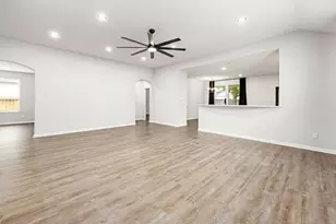 11323 Cora Ln, Willis, TX 77318 - Photo 10