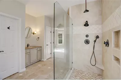 124 S Brooksedge Circle, The Woodlands, TX 77382 - Photo 20