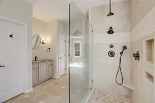 124 S Brooksedge Circle, The Woodlands, TX 77382 - Photo 20
