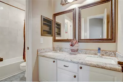 124 S Brooksedge Circle, The Woodlands, TX 77382 - Photo 24