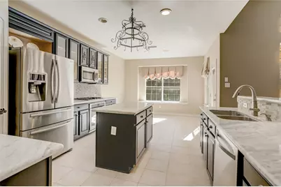 124 S Brooksedge Circle, The Woodlands, TX 77382 - Photo 12