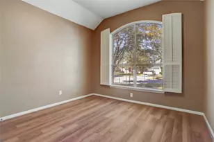 124 S Brooksedge Circle, The Woodlands, TX 77382 - Photo 22