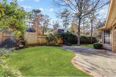 124 S Brooksedge Circle, The Woodlands, TX 77382 - Photo 26