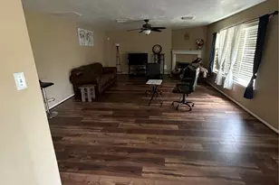 1407 Glade Ct, Fresno, TX 77545 - Photo 4