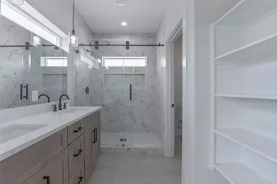 9313 Jutland Road, Houston, TX 77033 - Photo 14