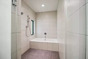 918 W 43rd St, Houston, TX 77018 - Photo 32