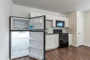 2801 Virginia St, Baytown, TX 77520 - Photo 16