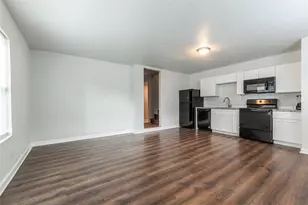 2801 Virginia St, Baytown, TX 77520 - Photo 4