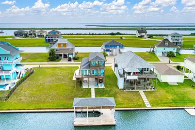 1900 Laguna Harbor Cove Boulevard, Port Bolivar, TX 77650 - Photo 1