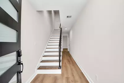 1603 Sylvester Road, Houston, TX 77009 - Photo 2