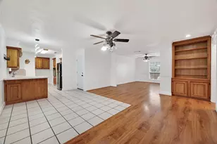1125 E Lambuth Ln, Deer Park, TX 77536 - Photo 10