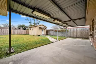 1125 E Lambuth Ln, Deer Park, TX 77536 - Photo 32