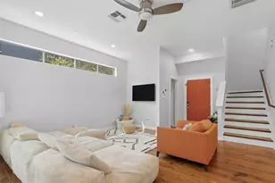 1326 W 24th St, Houston, TX 77008 - Photo 4
