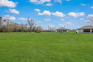 1511 Waco St, Dayton, TX 77535 - Photo 30