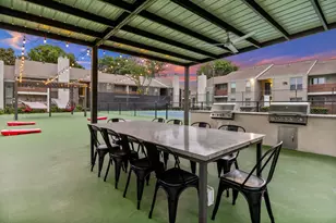 10751 Meadowglen Ln, Houston, TX 77042 - Photo 4