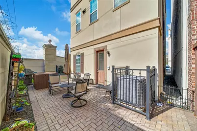 803 Dunleigh Meadows Lane, Houston, TX 77055 - Photo 10