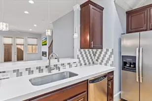 931 W 23rd St, Houston, TX 77008 - Photo 16