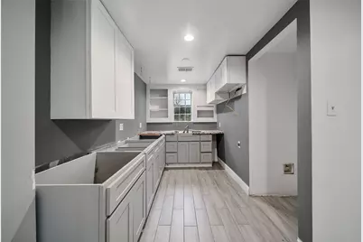 11005 Gloria Drive, Houston, TX 77013 - Photo 4