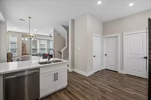 848 Fisher St, Houston, TX 77018 - Photo 10