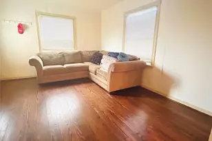 1240 Crooked Rd, Cat Spring, TX 78933 - Photo 12