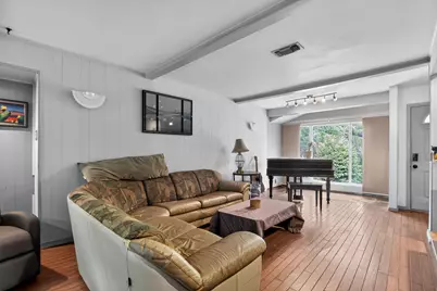 915 Oak Cliff Drive, Grapevine, TX 76051 - Photo 8