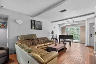 915 Oak Cliff Dr, Grapevine, TX 76051 - Photo 8