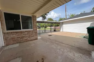 10903 Albury Dr, Houston, TX 77096 - Photo 22
