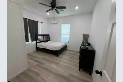 2400 Burkett Street, Houston, TX 77004 - Photo 14