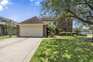 924 Chad Ln, Baytown, TX 77521 - Photo 10