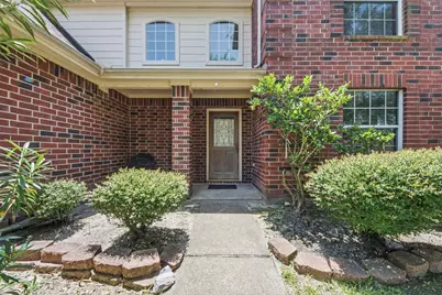 924 Chad Lane, Baytown, TX 77521 - Photo 2