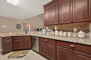 3413 Blue Wing Dr, Dickinson, TX 77539 - Photo 18