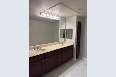 7575 Kirby Drive #2226, Houston, TX 77030 - Photo 20