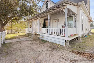 304 W Wheat St, Woodville, TX 75979 - Photo 30