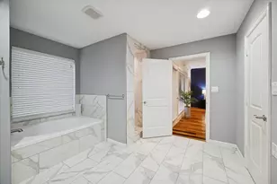 19 Thornhill Oaks Dr, Houston, TX 77015 - Photo 22