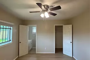 10911 Lockgate Ln, Houston, TX 77048 - Photo 8