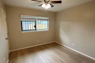 10911 Lockgate Ln, Houston, TX 77048 - Photo 12
