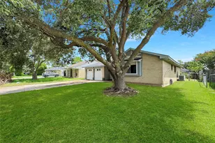 12019 New Brunswick Dr, Houston, TX 77089 - Photo 14