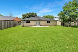12019 New Brunswick Dr, Houston, TX 77089 - Photo 16