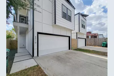 5019 Creekmont Drive, Houston, TX 77091 - Photo 2