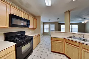 8030 Echinacea Dr, Baytown, TX 77521 - Photo 2