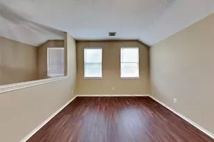 8030 Echinacea Dr, Baytown, TX 77521 - Photo 6