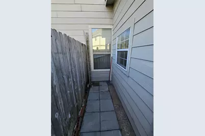 13122 Stratford Skies Lane, Houston, TX 77072 - Photo 34