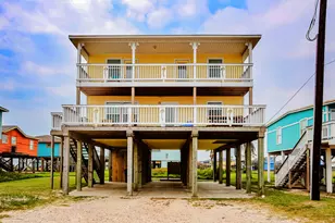 104 Beach Dr, Surfside Beach, TX 77541 - Photo 1