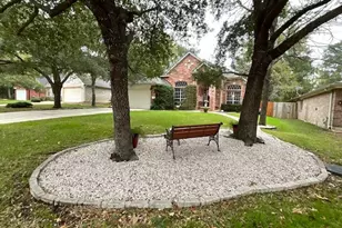 3014 Candlewood Ln, Montgomery, TX 77356 - Photo 2