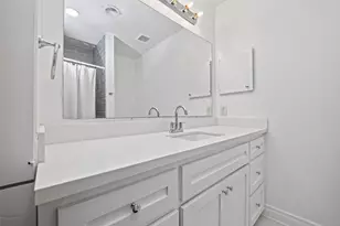 12618 Huntingwick Dr, Houston, TX 77024 - Photo 32